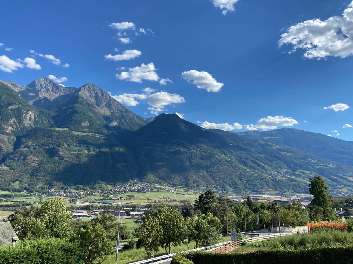 Design & Mountain View Bedroom Aosta Bagian luar foto