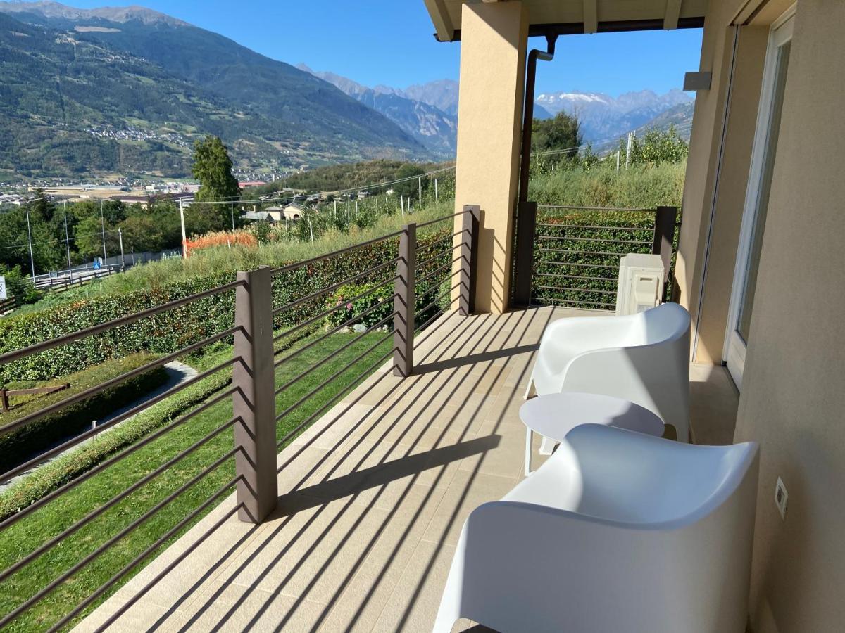 Design & Mountain View Bedroom Aosta Bagian luar foto